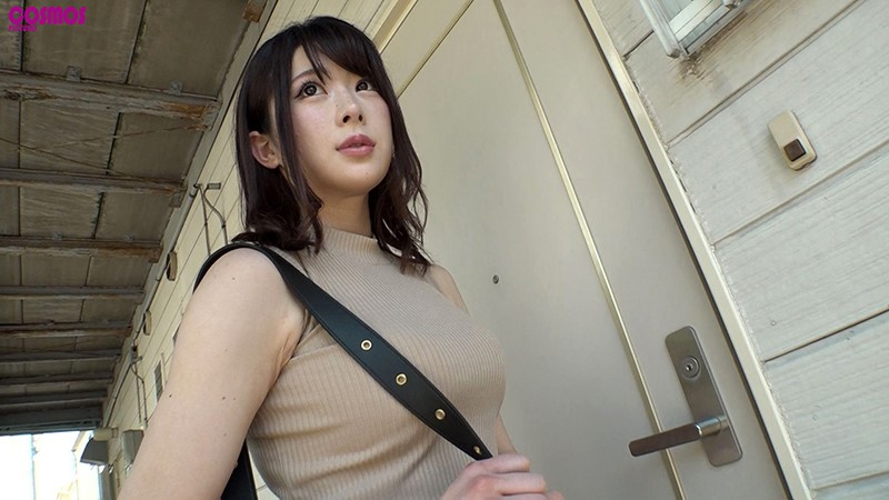素人妻が一般大学生の自宅にコンドーム1つ渡され一泊一度のゴム姦では満足できず宿泊中2度もガチ中出しを許してしまう 騎乗位で色白柔乳を揺らすIカップ妻 なほさん28歳