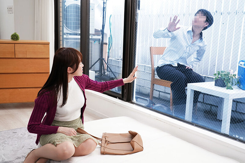 一般男女モニタリングAV マジックミラーの向こうにはキスをしてくれない旦那!愛する旦那とはご無沙汰な人妻がどんどん過激になる10種類の濃厚ディープキス体験!年下青年とのベロチューで久しぶりにオマ○コが熱くトロけた奥様は初めてのキスまみれセックスで連続中出し!