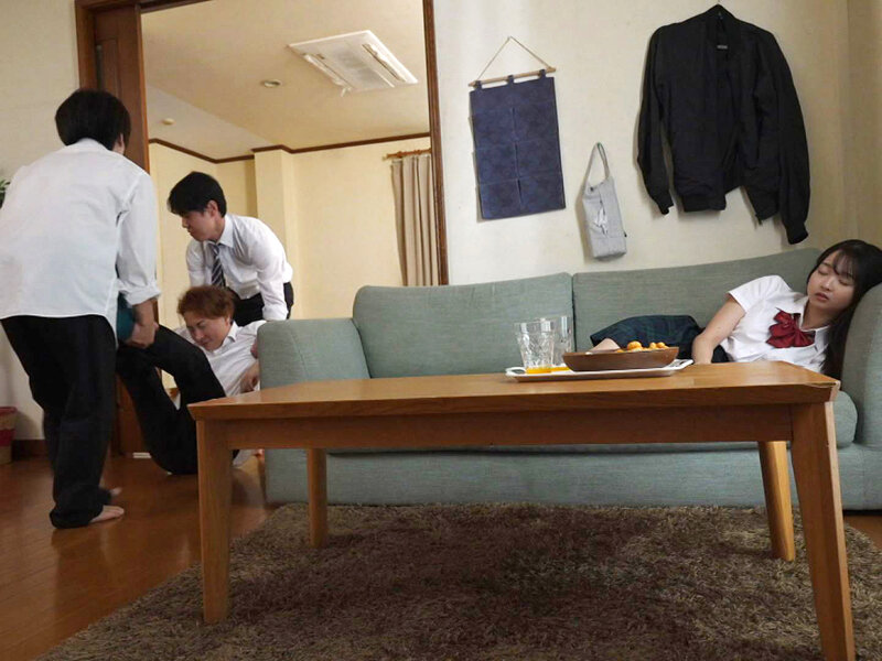 「夢の中でも俺達のこと馬鹿にしてるんだろ!!」クソ生意気な弟の彼女をわからせ眠姦レ×プ 望月つぼみ